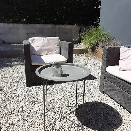Allegria Deluxe Oda ve Kahvaltı Nîmes