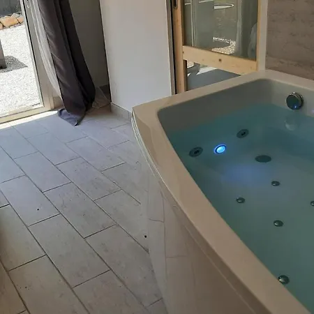 Allegria Deluxe Bed & Breakfast