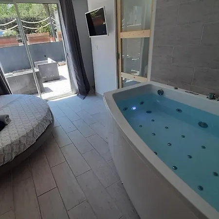 Allegria Deluxe Bed & Breakfast 4*