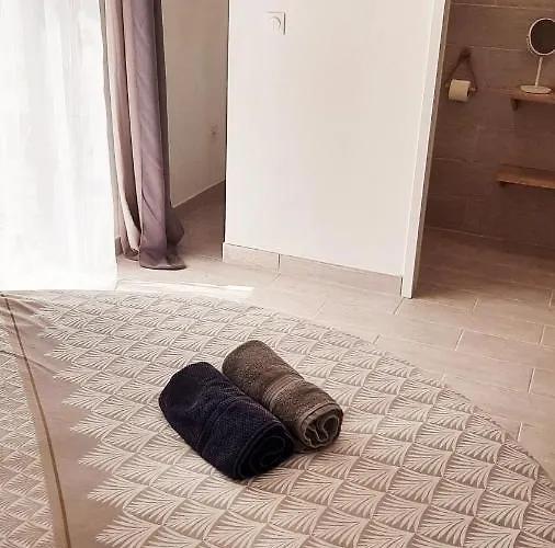 Bed & Breakfast Allegria Deluxe Nîmes