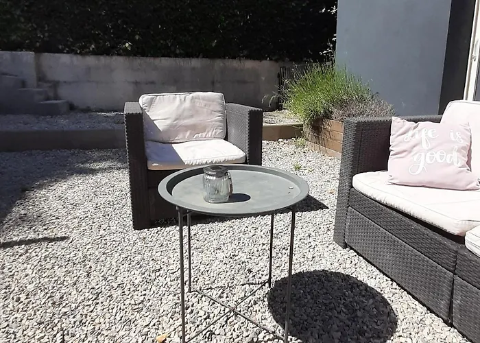 Allegria Deluxe Bed & Breakfast Nîmes